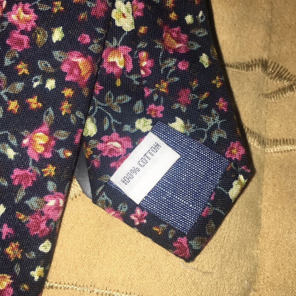 💐 NWT Joe’s Collection Floral Tie - Picture 8 of 8